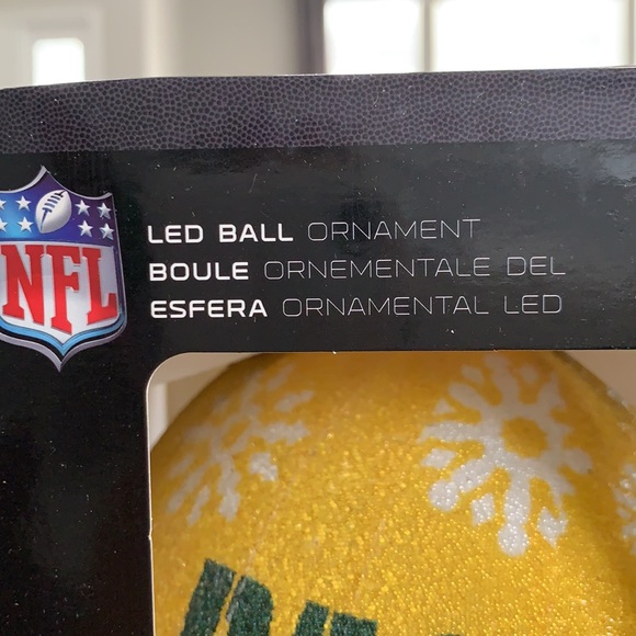 Large Green Bay Packers ornaments - Picture 3 of 6